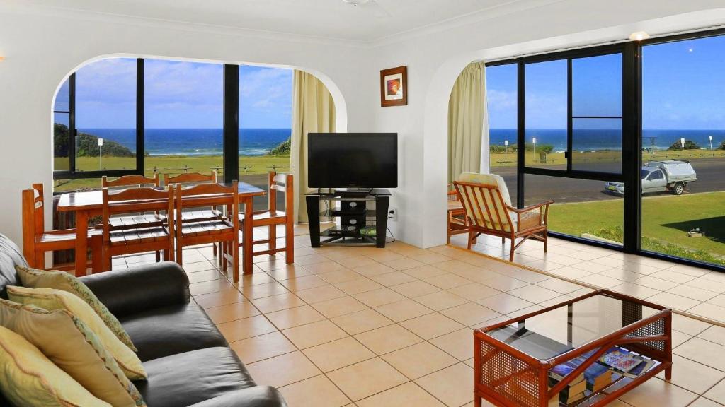 Edgewater 2, 2 - 12 Pacific Parade, Yamba