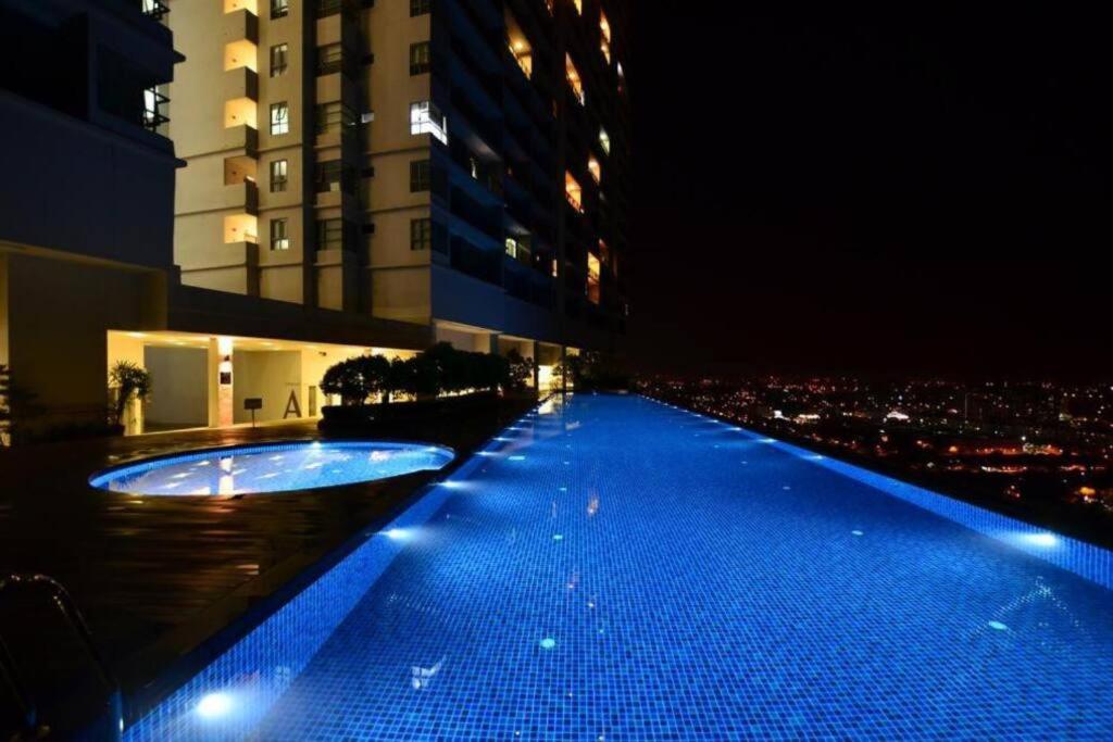 Silverscape.Res | Seaview | Balcony | 7 pax photo