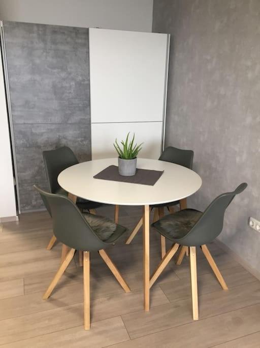 Modern eingerichtetes Apartment Nahe Hauptbahnhof photo