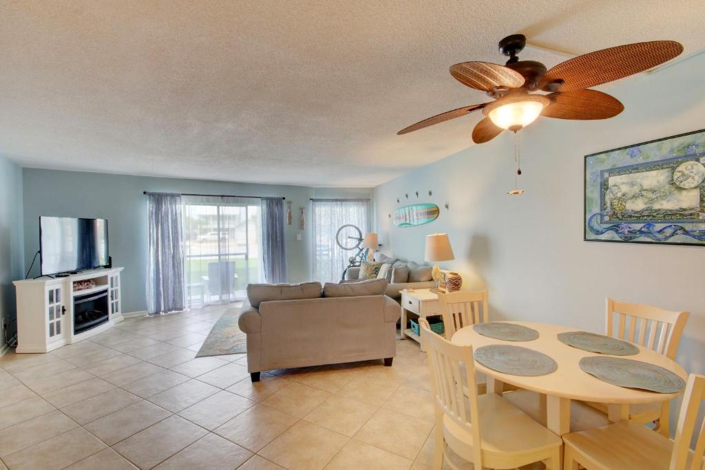 El Matador 515 - Beautiful views of the courtyard and close to all amenities photo