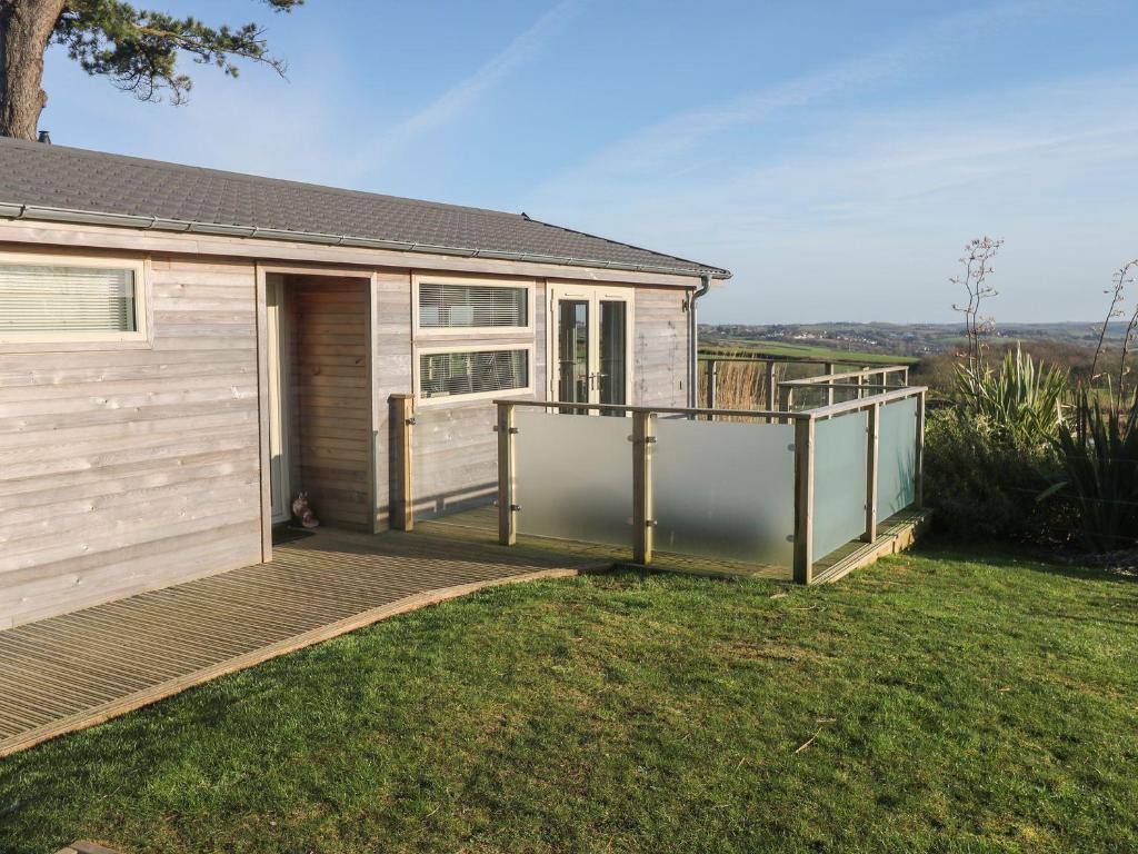 12 Faraway Fields, Liskeard