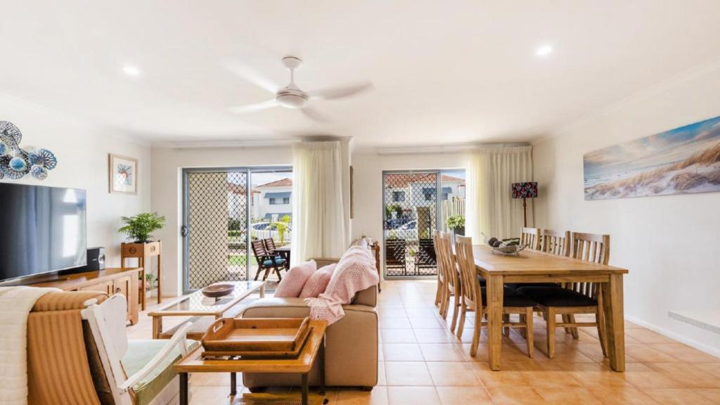 Yamba - Beachside Way, Yamba