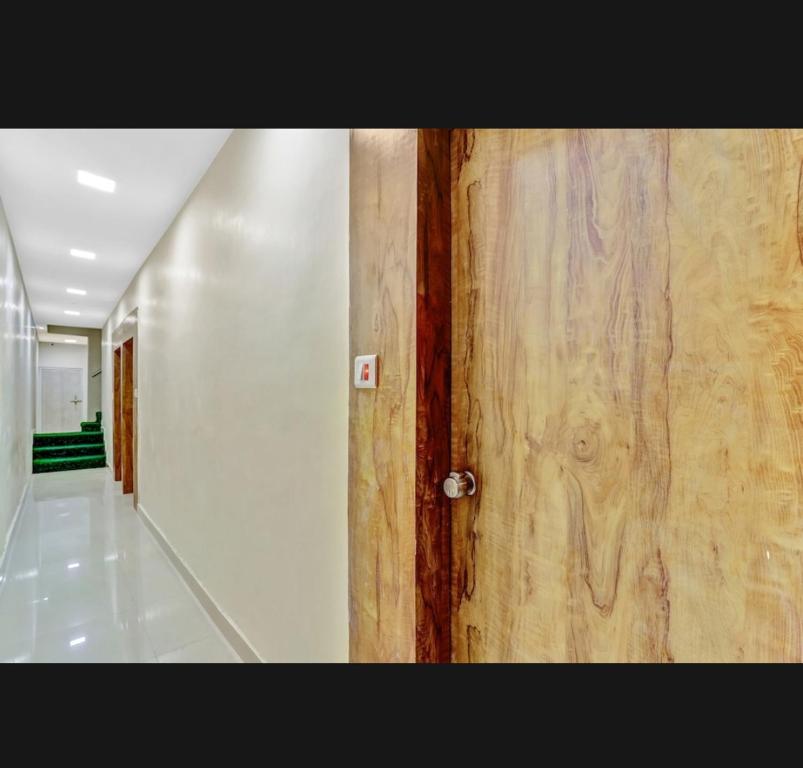 Hotel Bhavya Residency photo