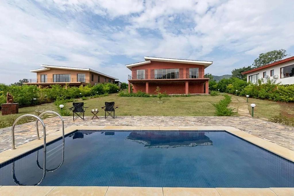 StayVista at Shivom Villa 5 — Hotel in Lonavala
