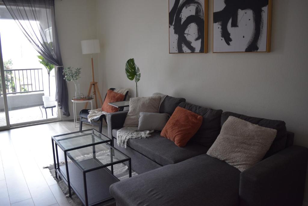 Modern Condo in Anaheim - Disneyland 1.7 mi