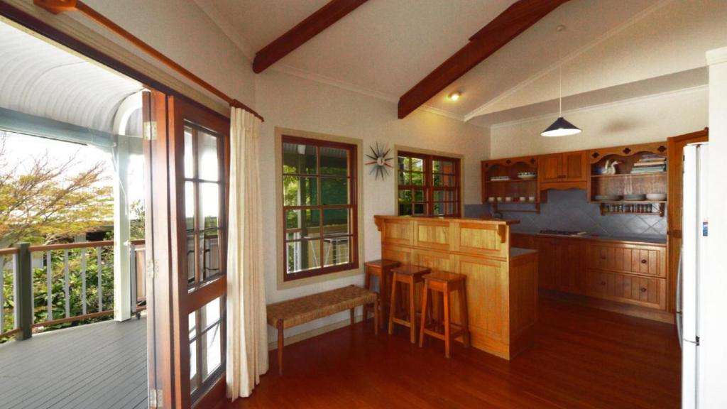 Views on Henson Lane, Yamba