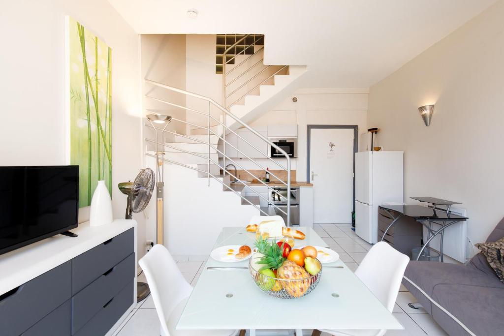 Aya's Duplex YourHostHelper - 5