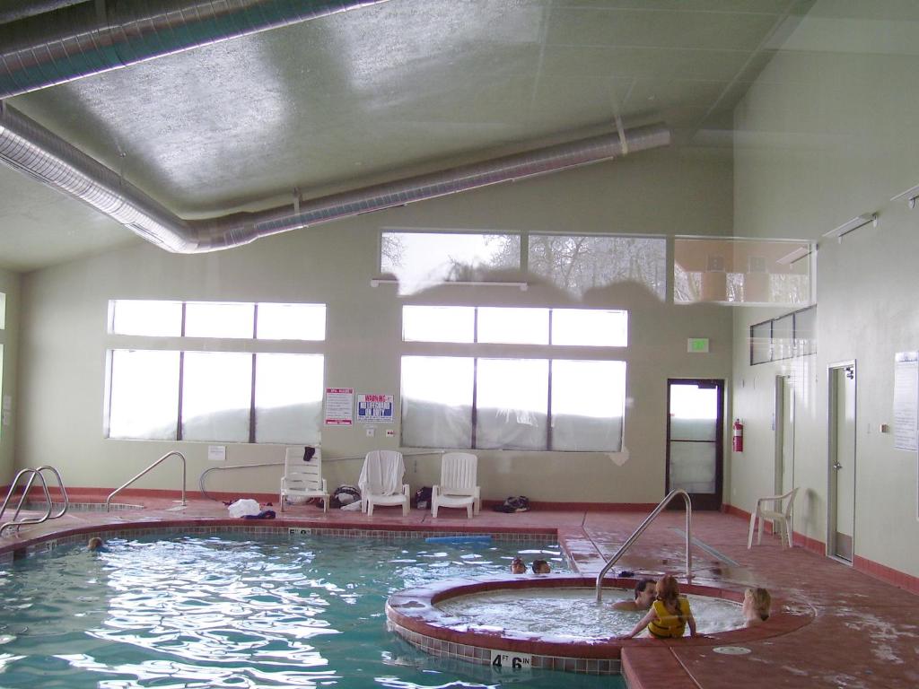Powder Ridge Village, a VRI resort photo