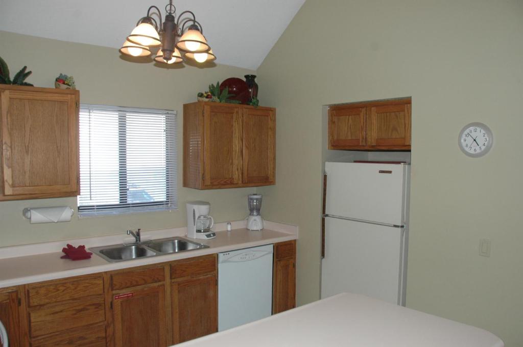 Powder Ridge Village, a VRI resort photo