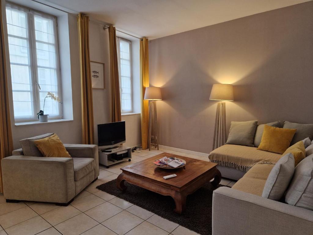2 pièces dans le centre avec petite terrasse 3*** - 5