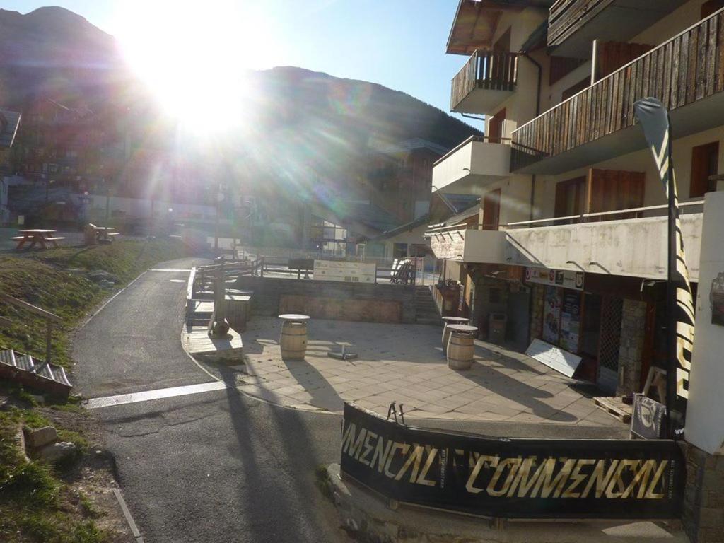 Les Orres 1800: appart 6 pers, pisc chauffée, sauna, départ skis aux pieds - FR-1-322-382 - 2