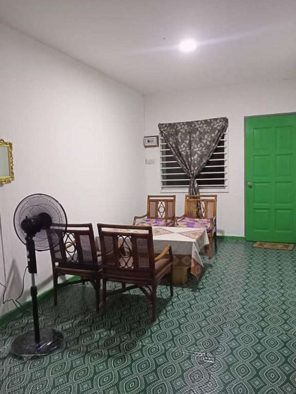 BUJANG FAMILY HOMESTAY photo