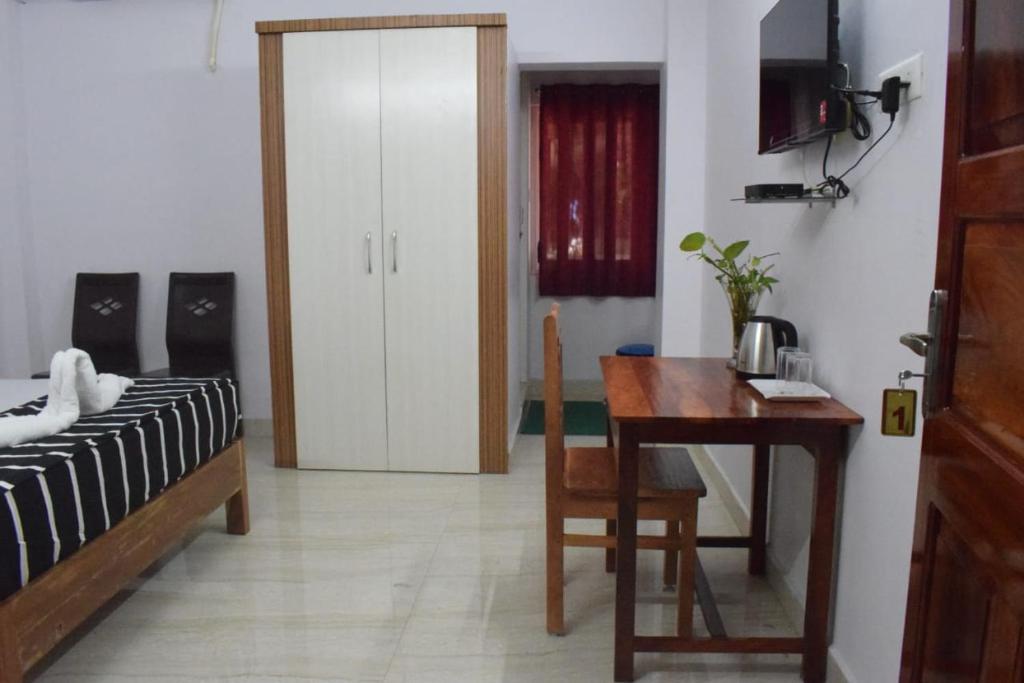 Aashrey Bed and Breakfast photo