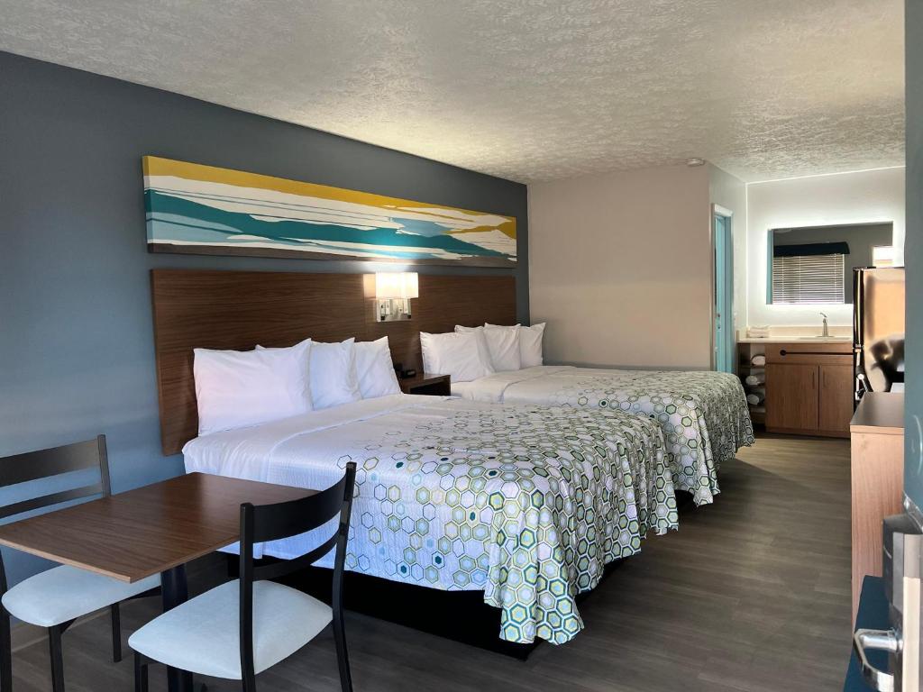 HomeTowne Studios by Red Roof Georgetown, KY, Georgetown