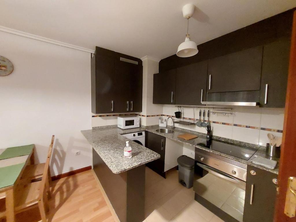 145A Apartamento moderno dos habitaciones by R2R Consulting - 3