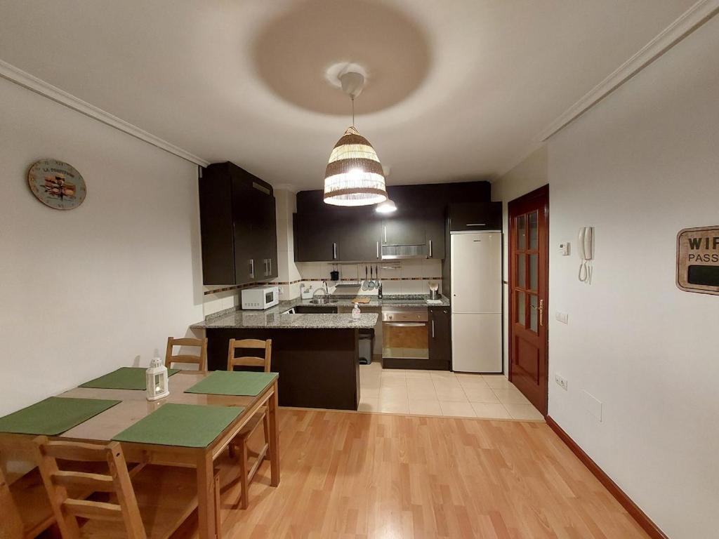 145A Apartamento moderno dos habitaciones by R2R Consulting - 1