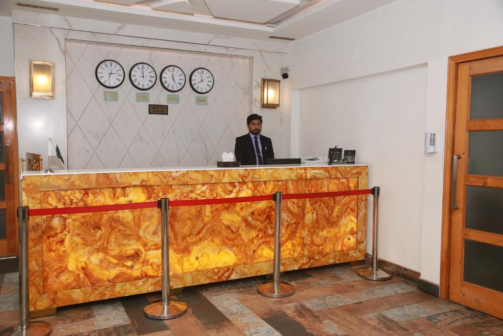 フロント・ロビー