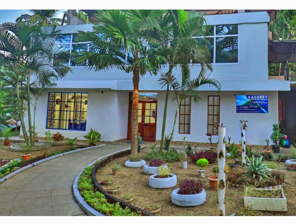 Aashrey Bed and Breakfast photo