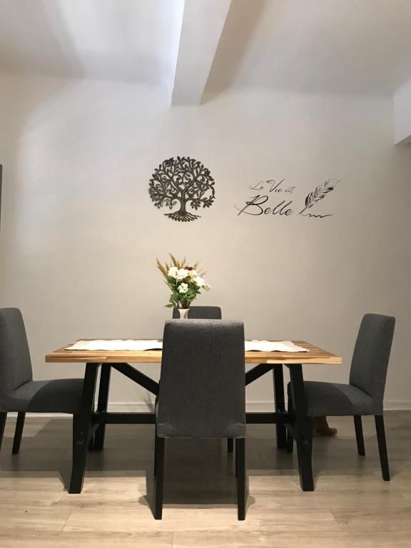 COSY PLACE Aix-en-Provence, centre historique, WIFI Fibre Optique gratuit, Aix-en-Provence