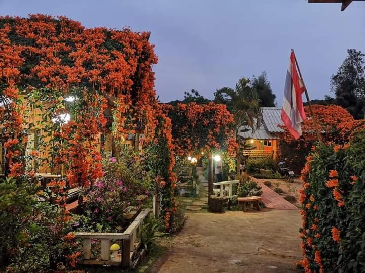 Lung Soi Nguen Homstay Pang Oung — Hotel in Mae Hong Son