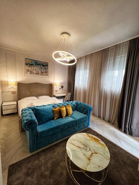 Dis Delux, Kruševac