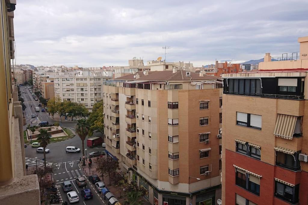 Apartamento Amplio y Luminoso Plaza America, WIFI photo