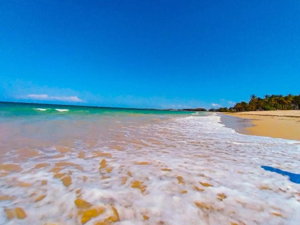 L&J Modern Backpackers Kigamboni Beach House photo
