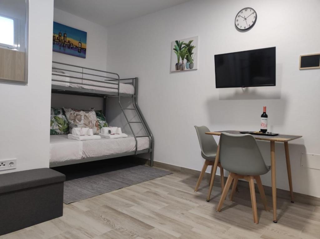 CASA PIRÁMIDE 4 WIFI - Parking y Terraza Privada, Icod de los Vinos