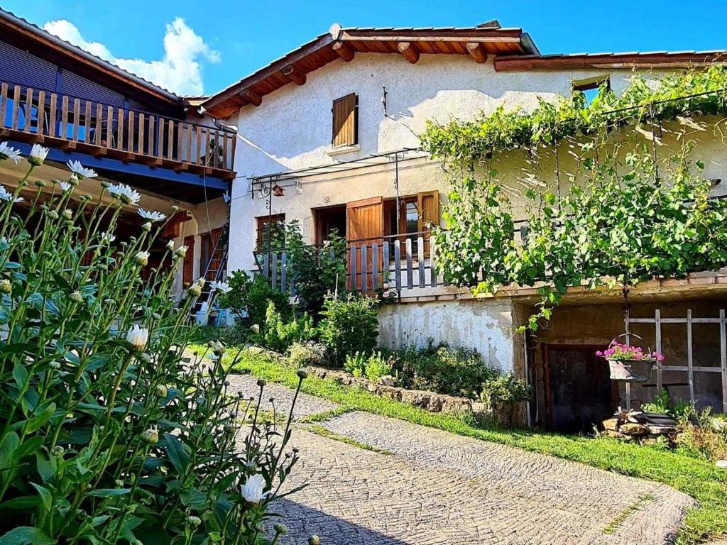 Gîte Véranne, 3 pièces, 4 personnes - FR-1-496-267