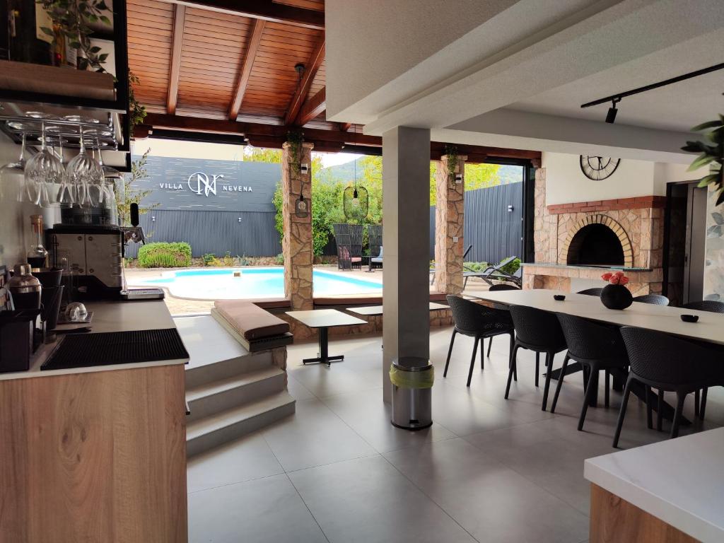 Luxury Villa Nevena Pool&Jacuzzi - 2