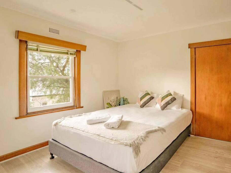 Cheerful 3-bedroom home in Moonah — Hotel in Hobart