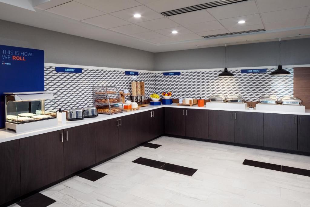 ฮอลิเดย์ อินน์ เอ็กซ์เพรส วอชิงตัน ดีซี ดาวน์ทาวน์ บาย ไอเอชจี (Holiday Inn Express Washington Dc Downtown By IHG)