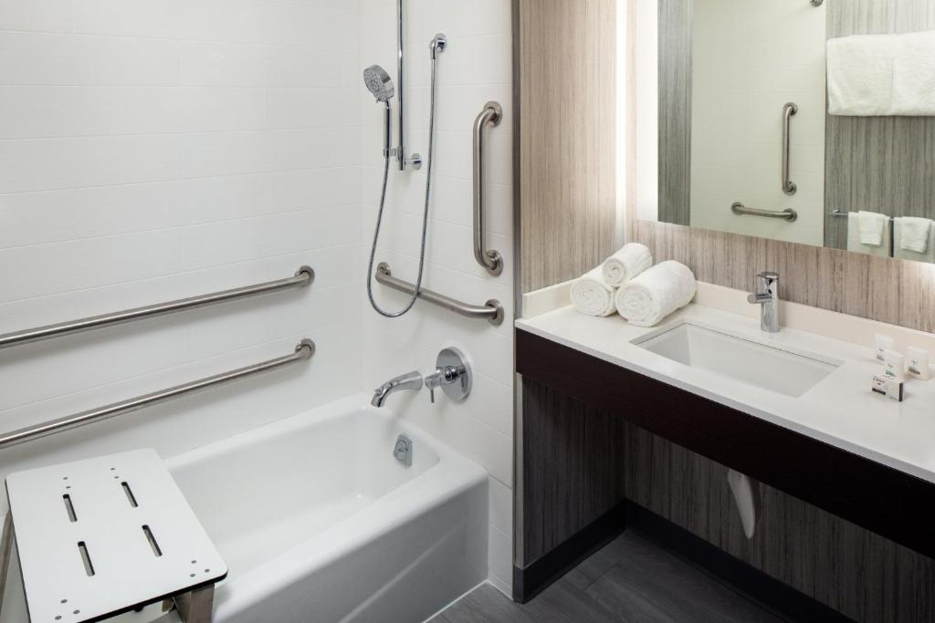 Holiday Inn Express Washington Dc Downtown photo