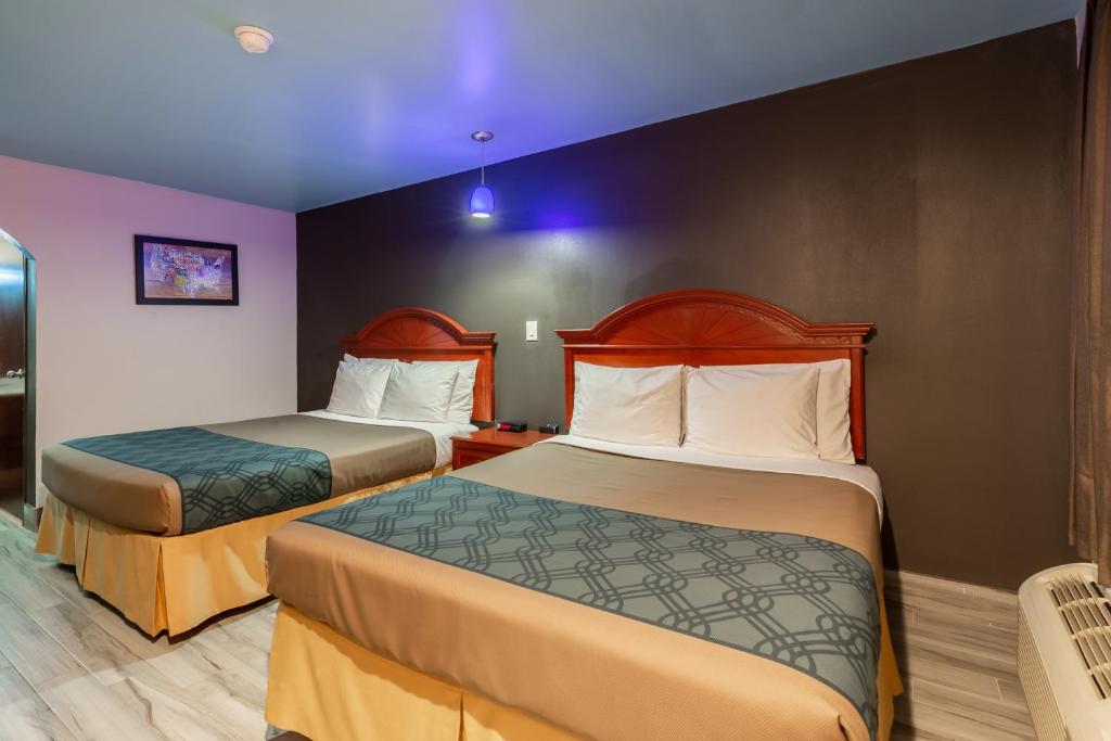 Summit Inn - Houston Medical Center - NRG Park photo