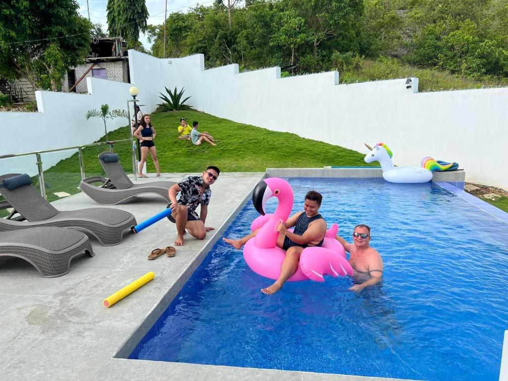 Check out this beautiful 5 bed villa with pool!! photo