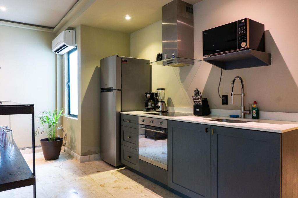Lotus Midtown Apartments photo