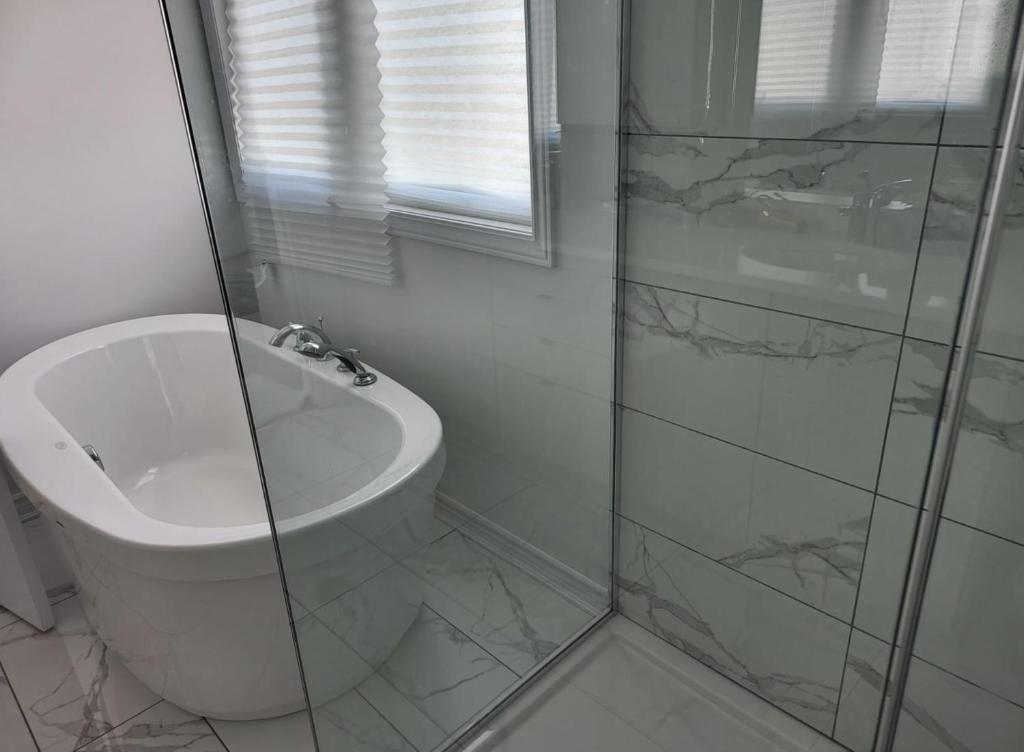5 Star Home by Comforter Services Limited photo