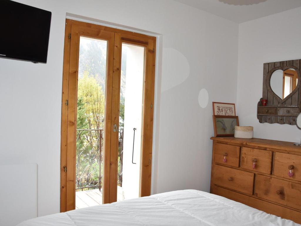 Appartement cosy 3 pièces - 6 personnes, balcon, centre, proche commerces et téléphérique - FR-1-464-12 - 3