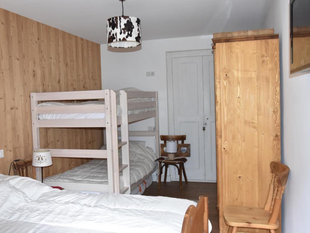 Appartement cosy 3 pièces - 6 personnes, balcon, centre, proche commerces et téléphérique - FR-1-464-12 - 5