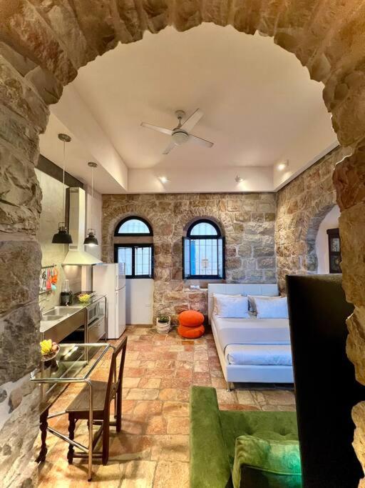 Best location, jerusalem stone apartment
