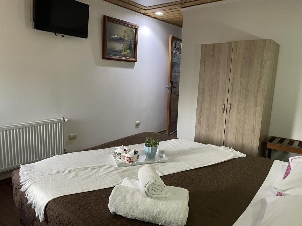 Habitación Privada con Baño a Pasos de Lago - 3