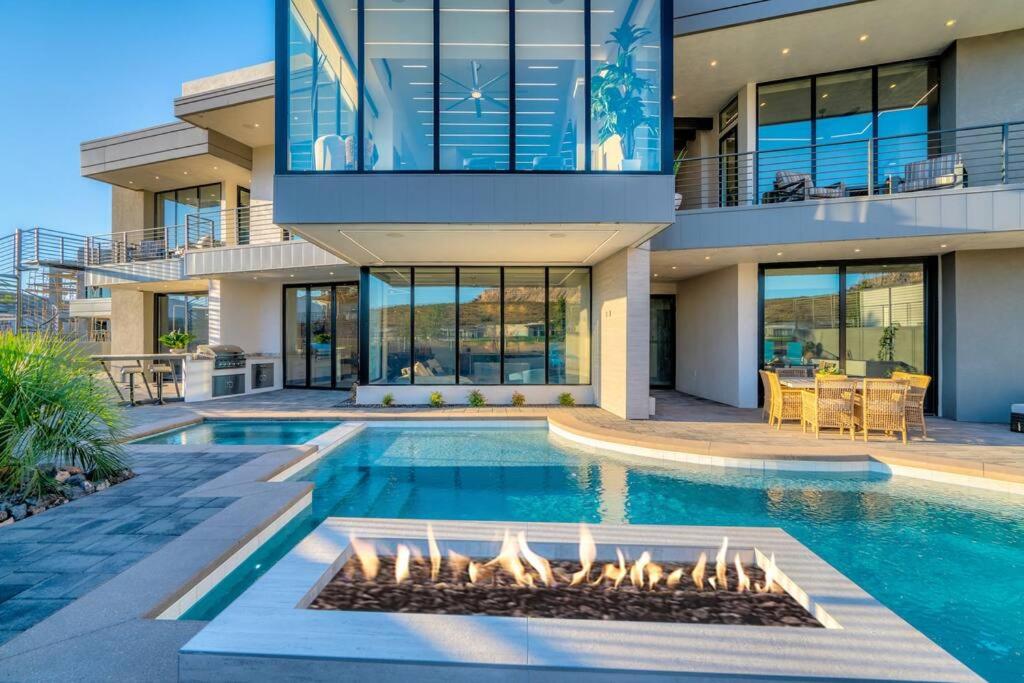 LUXE at Copper Rock on the 11th Green, Hurricane