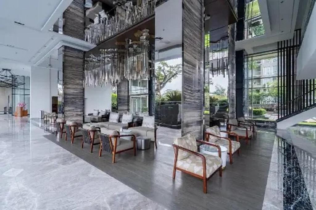 B Landmark Residence