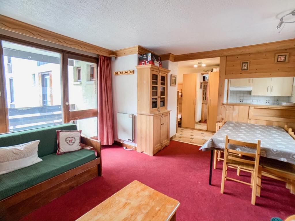 Appartement lumineux proche pistes et commerces, balcon, 6 personnes, parking - FR-1-502-468 - 2