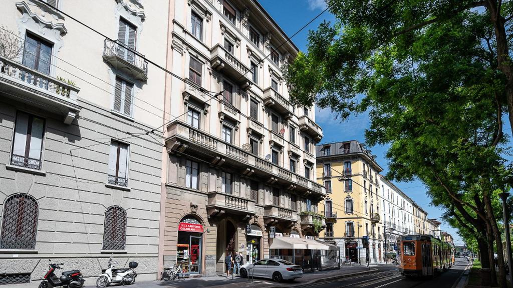 Italianway - Montello, Milán