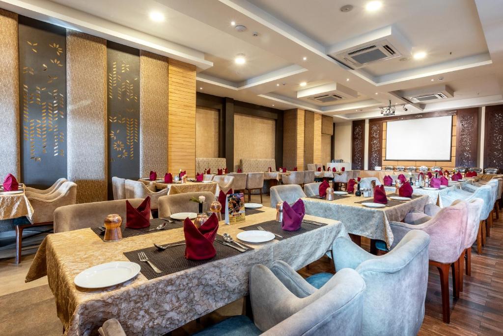 ザ サイババ ホテル (The Saibaba Hotel) レストラン