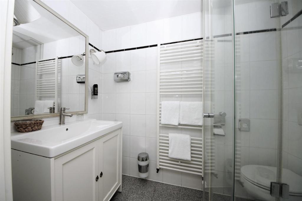 Liebezeit - ehemals Hotel Dillenburg photo