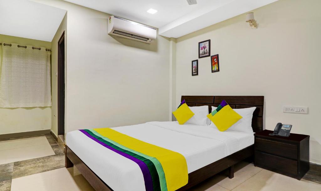 OYO 10595 Hotel Mirras photo