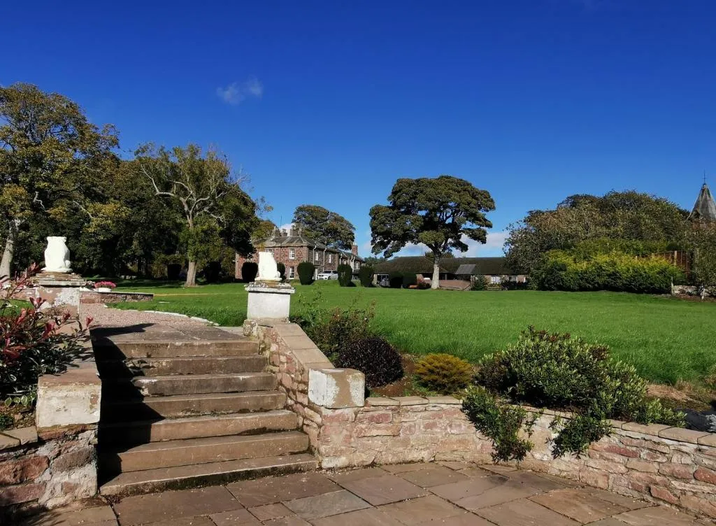 Lunan House, hotel in Arbroath