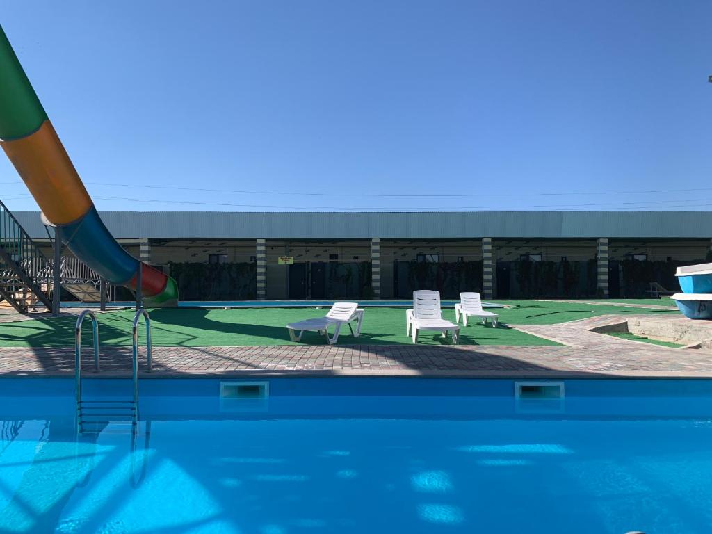 Nlife hotel의 객실 내부 모습